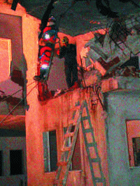 image001