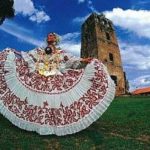 pollera panameña en Panama La Vieja pollera panameña en Panama La Vieja